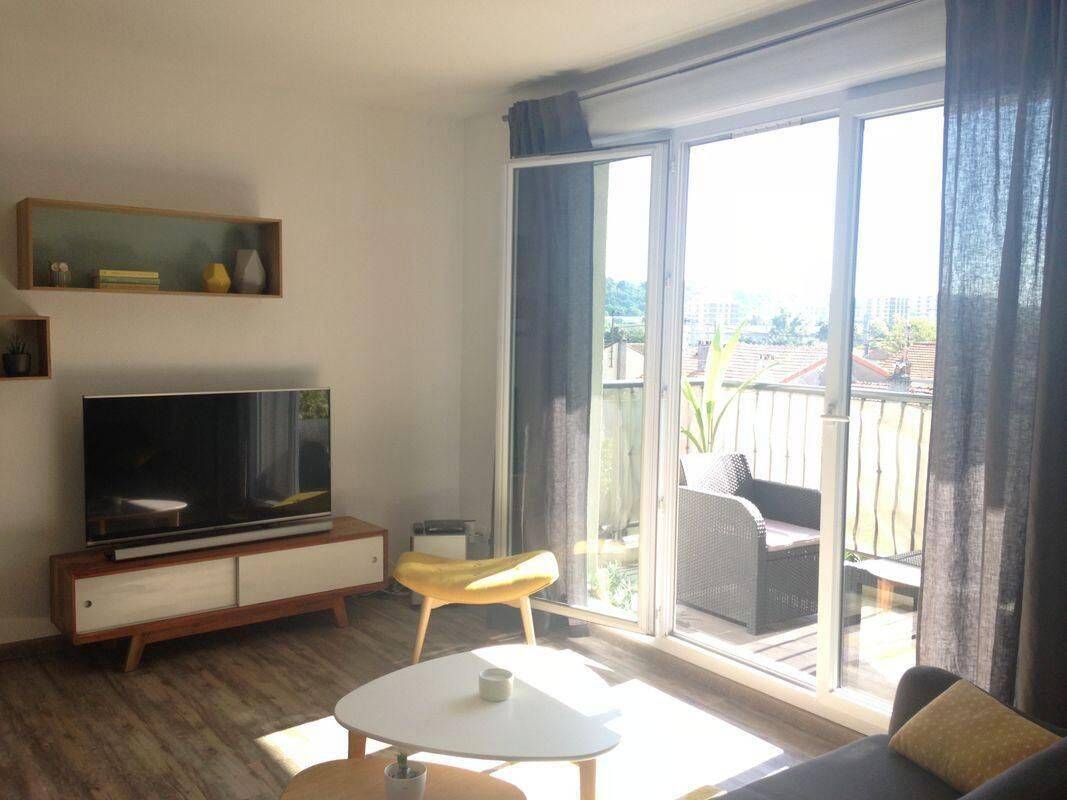 Appartement 3 pièces 66 m² · à Bordeaux · 66 m² · 1 250 €