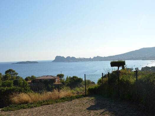 Appartement à vendre 844 000 € 3 pièces 2 chambres 97 m² RDC Est La Ciotat 13600