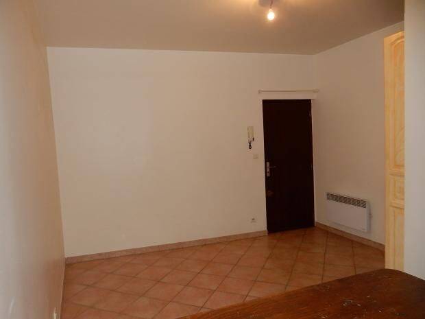 Appartement 1 pièce 25 m² · à Simiane-Collongue · 25 m² · 450 €