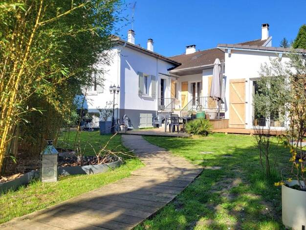 Maison à vendre 469 000 € 6 pièces 4 chambres 123 m² 352 m² de terrain Centre Ancien Est Taverny 95150
