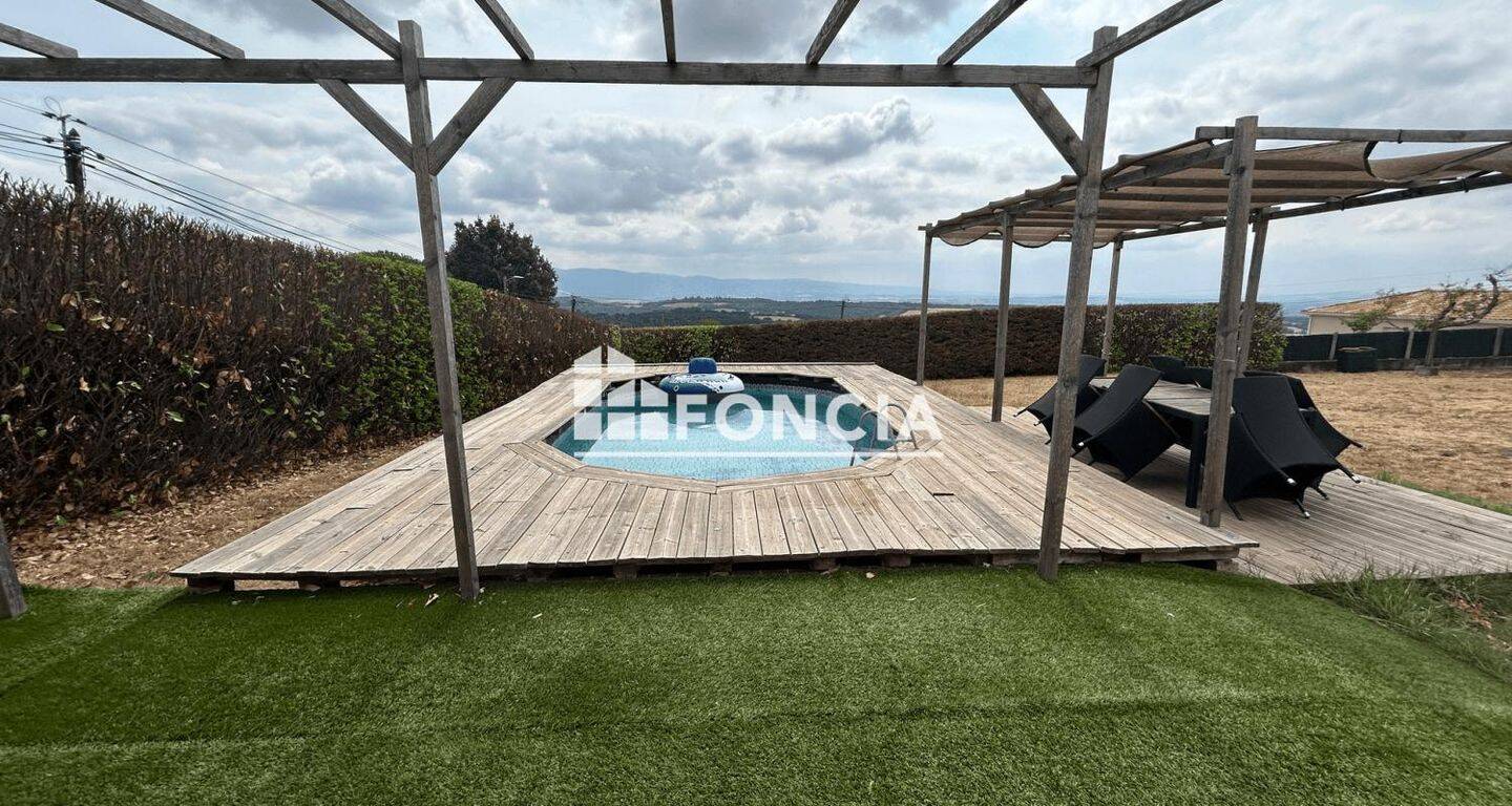 Maison 5 pièces 145 m² · à Burlats · 144,5 m² · 225 000 €