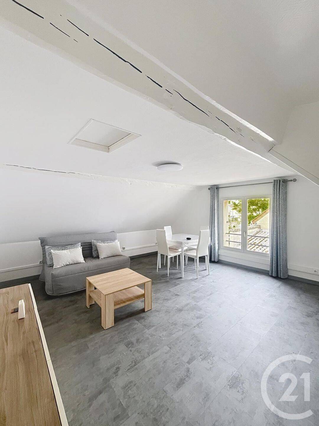 Appartement 1 pièce 36 m² · à Lacroix-Saint-Ouen · 36 m² · 550 €