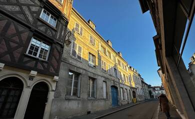 Espace bureau à vendre 154 000 € 51 m² de bureaux Compiegne 60200