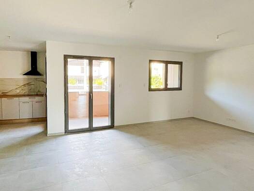 Appartement à vendre 179 000 € 3 pièces 2 chambres 71,4 m² Étage 1/2 Renage 38140