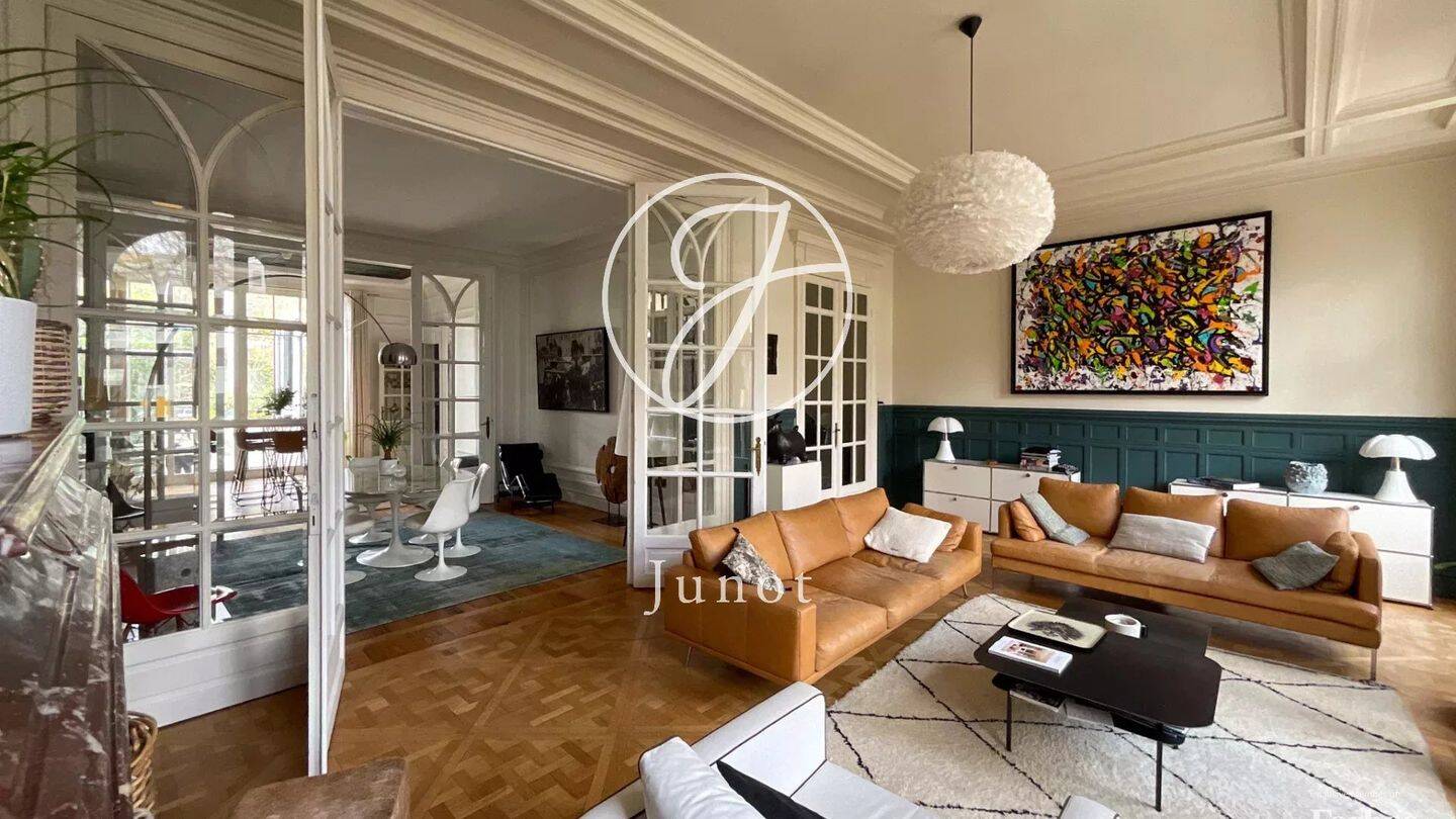 Maison 14 pièces 350 m² · à La Madeleine · 350,5 m² · 1 495 000 €
