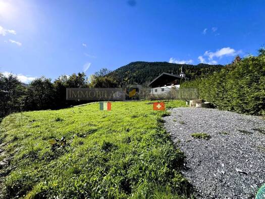 Terrain constructible à vendre 375 000 € 847 m² de terrain Essert-Romand 74110