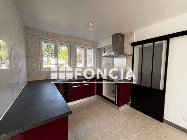 Maison 3 pièces 77 m² · à Boé · 76,6 m² · 880 €