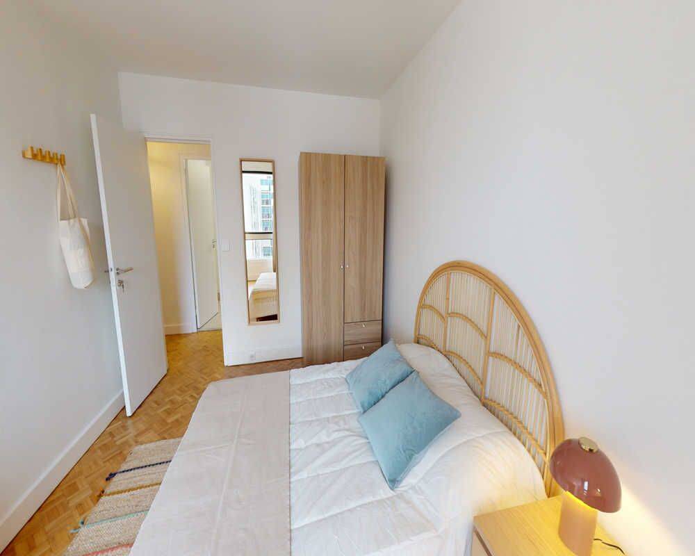 4 pièces 100 m² · à Paris 15ème Arrondissement · 100 m² · 1 160 €