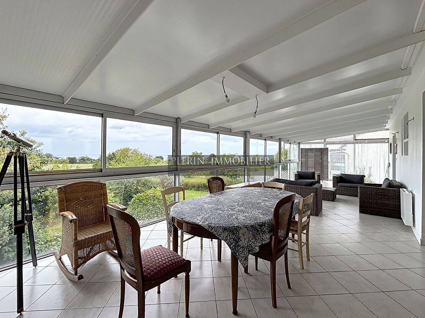 Maison 10 pièces 214 m² · à Binic-Étables-sur-Mer · 214 m² · 748 800 €