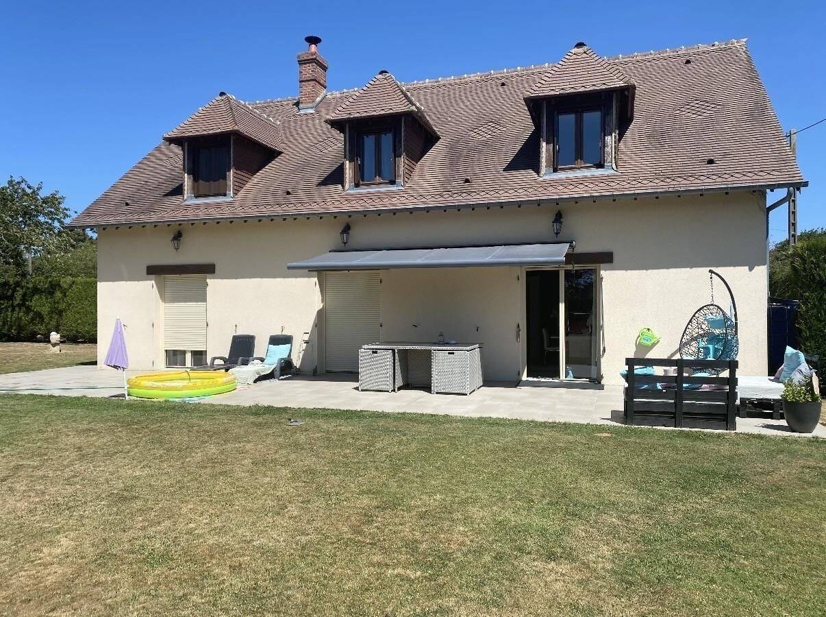 Maison 8 pièces 214 m² · à L'Aigle · 214 m² · 360 000 €