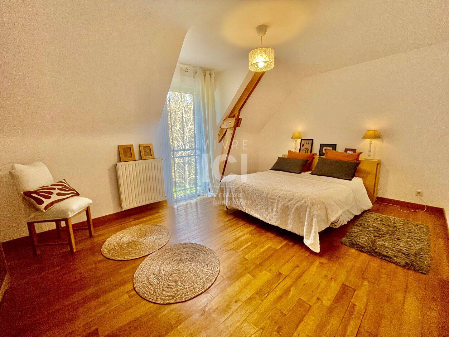 Maison 12 pièces 274 m² · à La Chapelle-sur-Erdre · 274,3 m² · 750 375 €