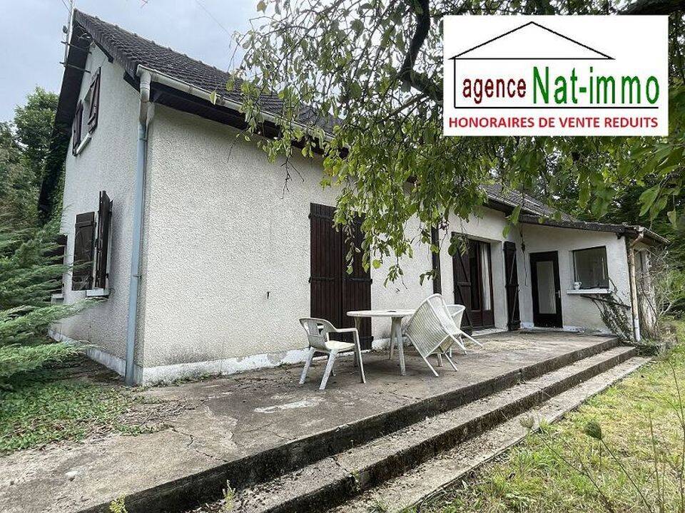 Maison 6 pièces 245 m² · à La Selle-en-Hermoy · 245 m² · 139 000 €