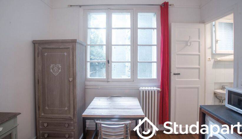 Appartement 1 pièce 15 m² · à Paris 16ème Arrondissement · 15 m² · 974 €