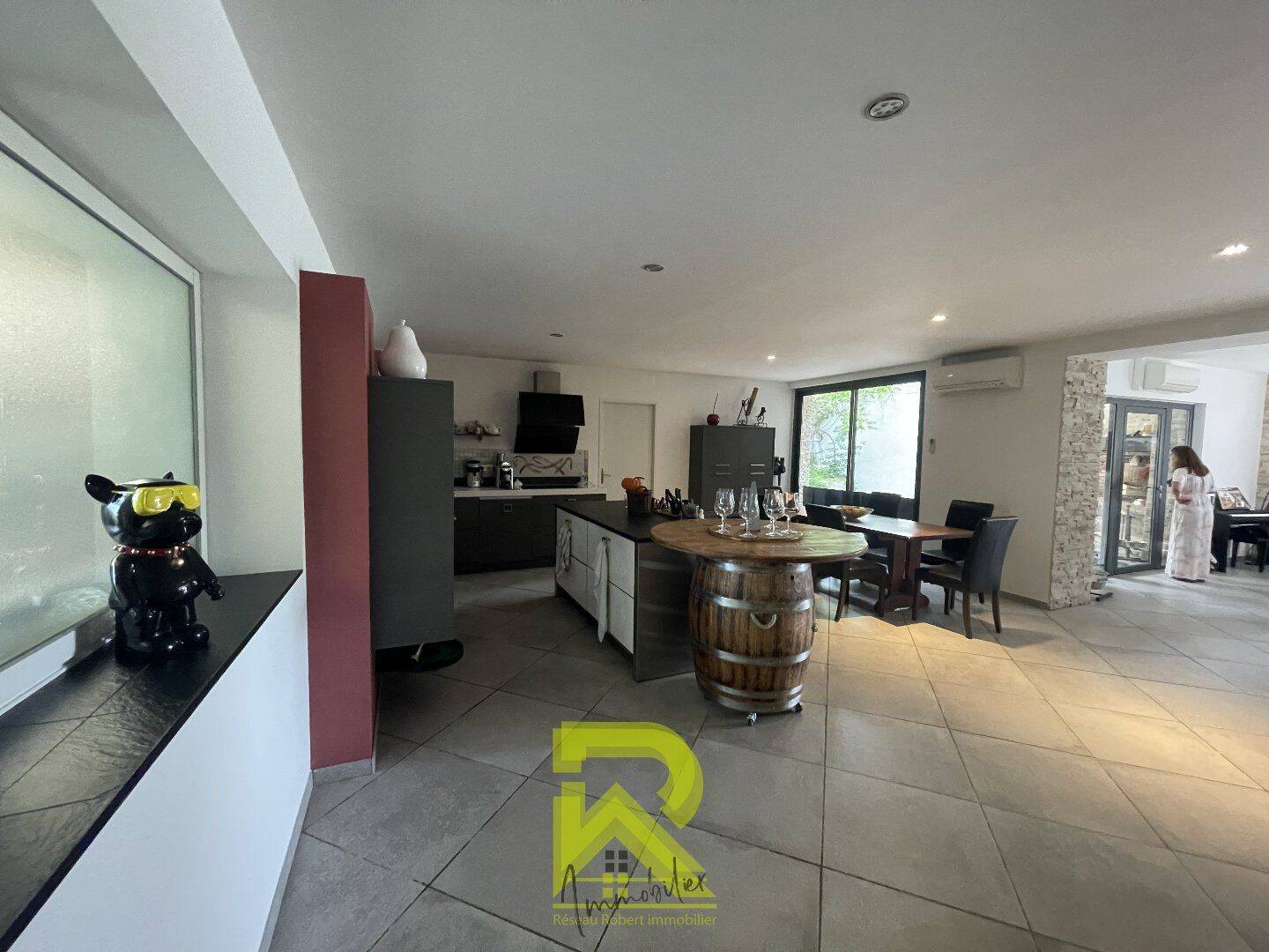 Maison 6 pièces 211 m² · à Colombiers · 211 m² · 1 260 000 €
