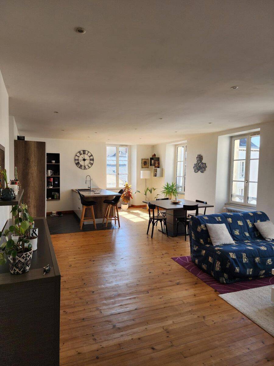Appartement 4 pièces 95 m² · à Laval · 95 m² · 1 000 €
