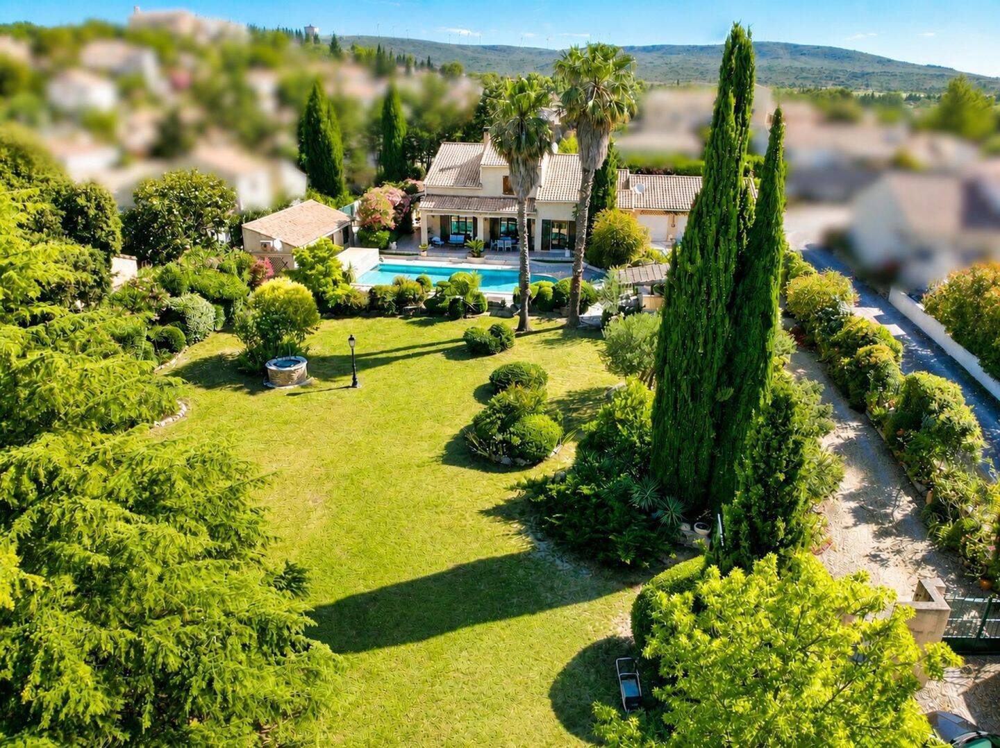 Maison 8 pièces 220 m² · à Villeveyrac · 220 m² · 769 000 €