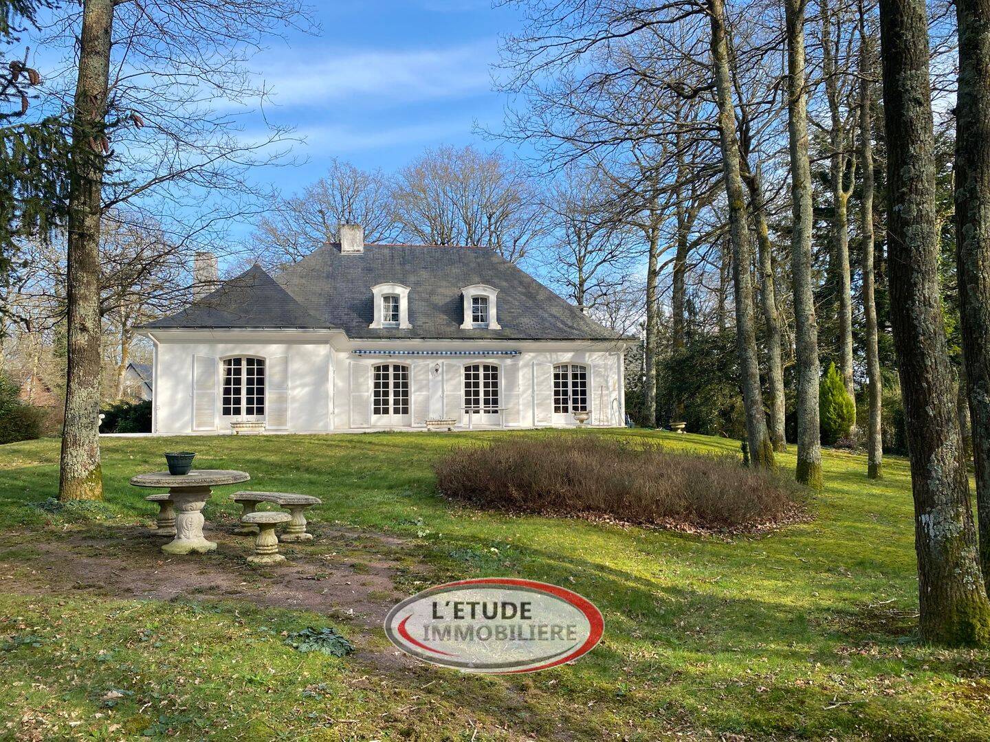 Maison 8 pièces 197 m² · à Carquefou · 197 m² · 625 250 €