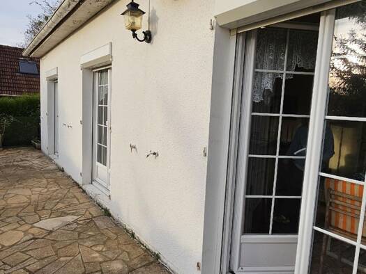 Maison de plain-pied à vendre 168 000 € 3 pièces 2 chambres 65 m² 570 m² de terrain Gallardon 28320