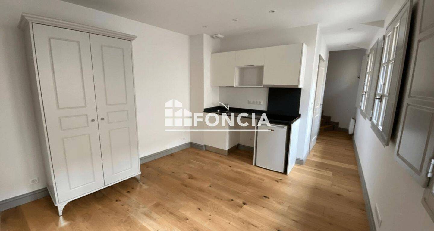 Appartement 1 pièce 22 m² · à Versailles · 22,2 m² · 753 €
