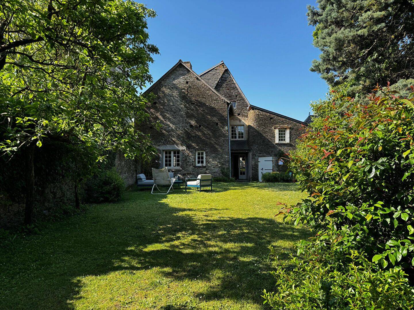 Maison 7 pièces 236 m² · à Longuenée-en-Anjou · 236 m² · 488 000 €
