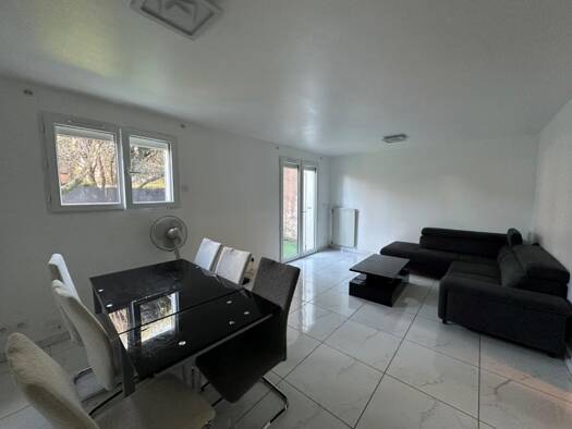 Maison à louer 1 100 € 4 pièces 3 chambres 85 m² Les Pradettes Toulouse 31100