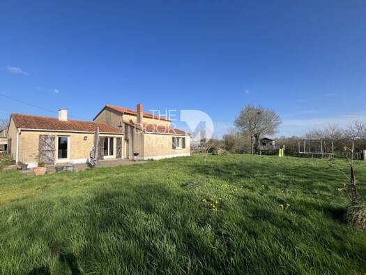 Maison à vendre 293 000 € 6 pièces 4 chambres 125 m² 1 313 m² de terrain Rouans 44680