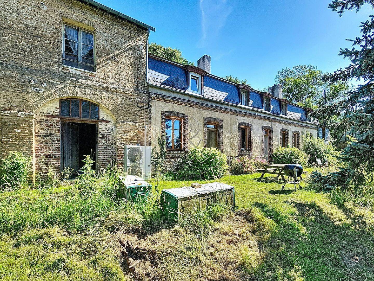 Maison 9 pièces 199 m² · à Douville-sur-Andelle · 199 m² · 357 000 €