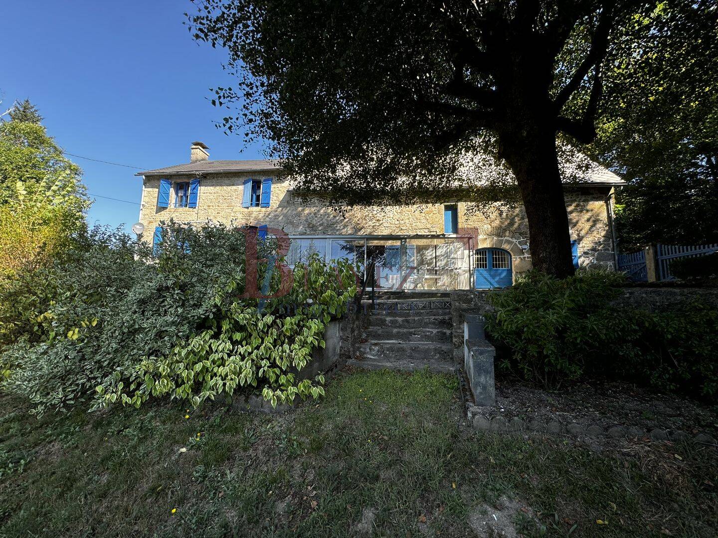 Maison 8 pièces 156 m² · à Grandsaigne · 156,1 m² · 149 800 €