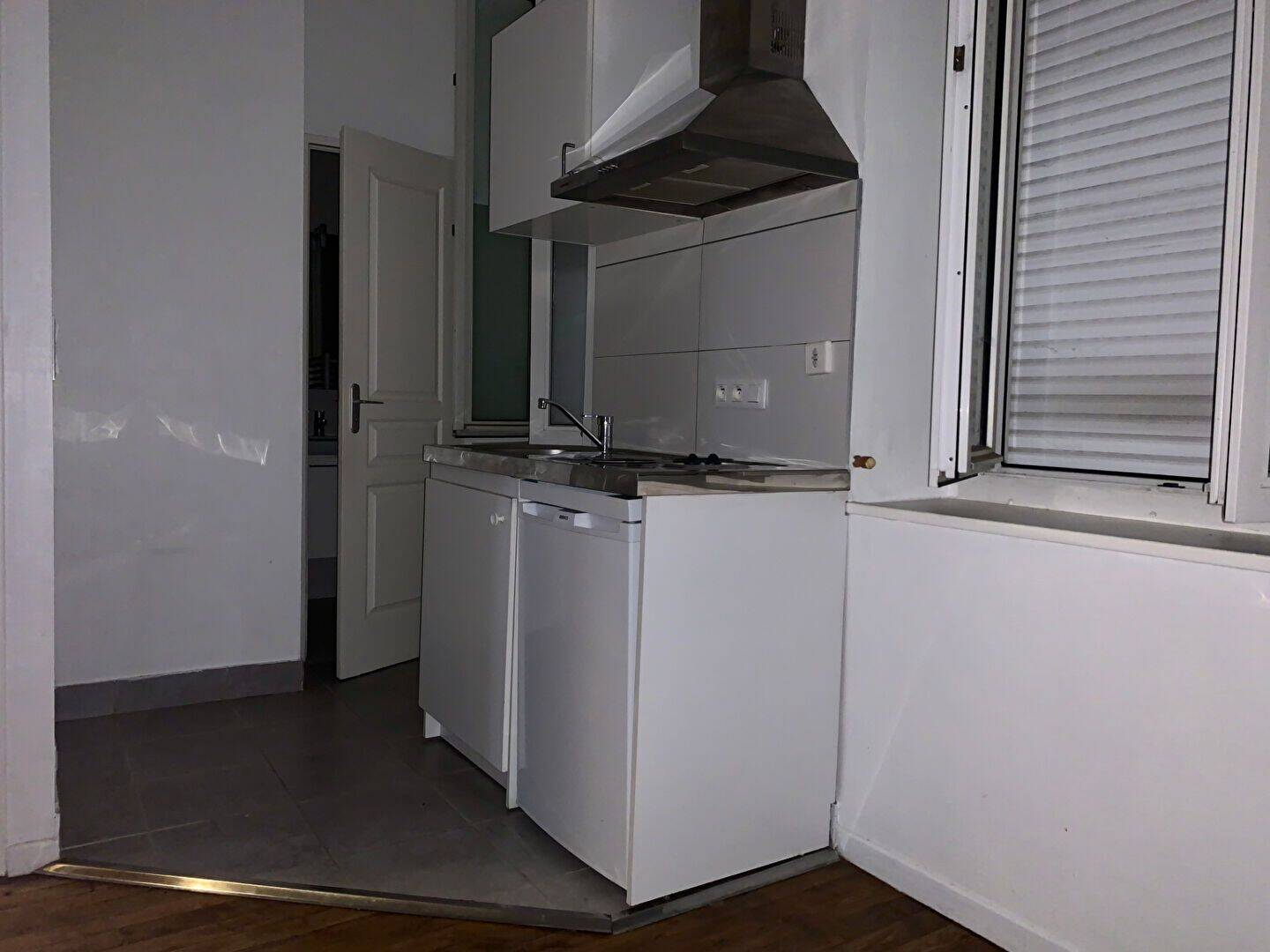 Appartement 1 pièce 15 m² · à Dijon · 15,4 m² · 335 €