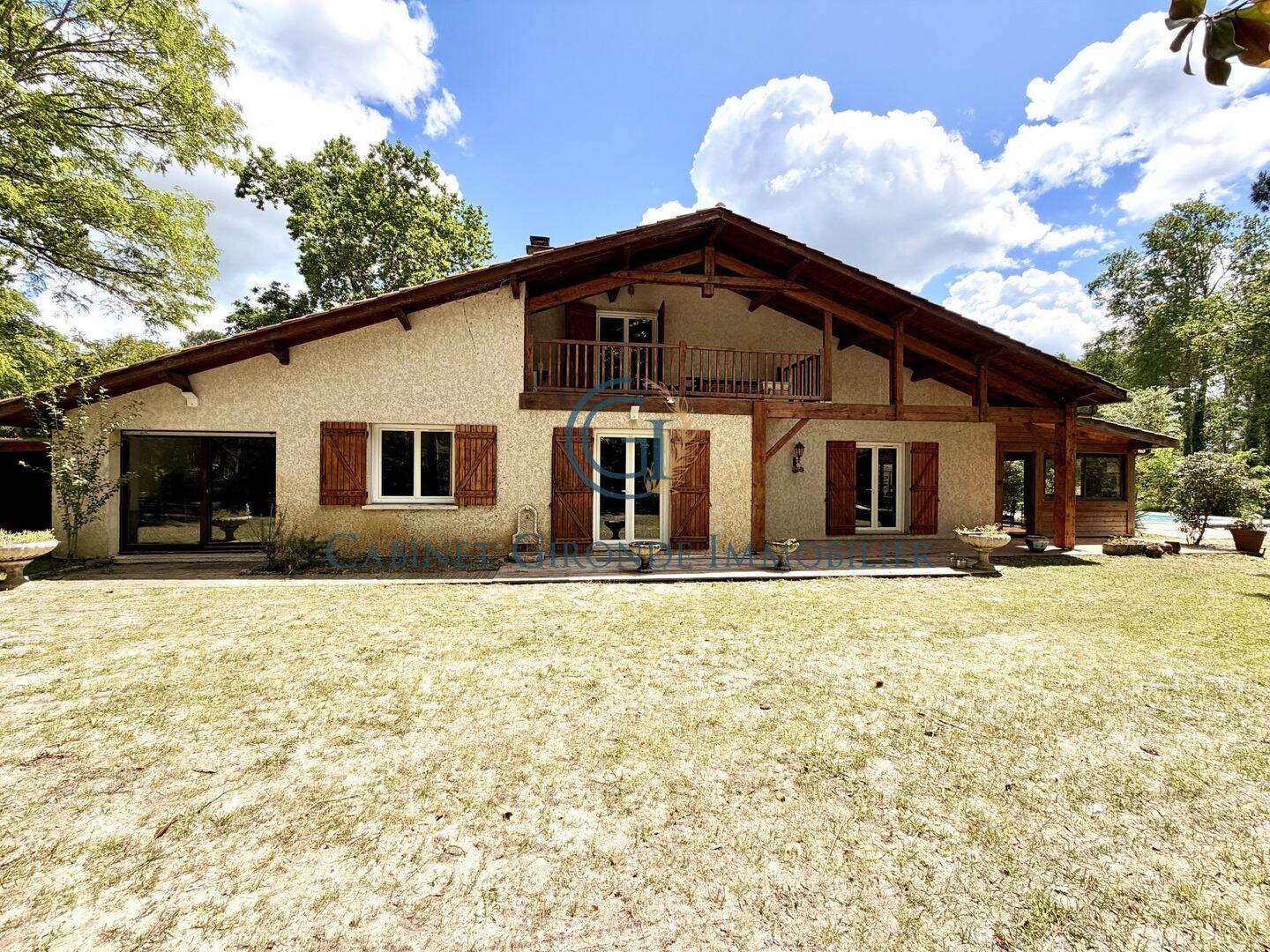 Maison 8 pièces 195 m² · à Noaillan · 195 m² · 399 000 €