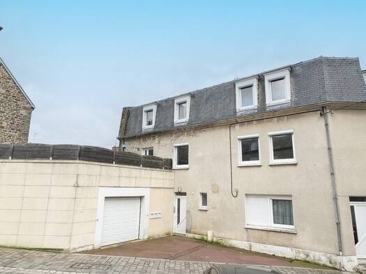 Immeuble à vendre 173 600 € 188 m² Centre La Ferté-Macé 61600