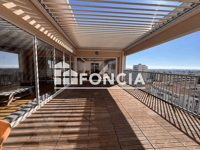 Appartement 6 pièces 244 m² · à Hyères · 244 m² · 3 000 €/mois