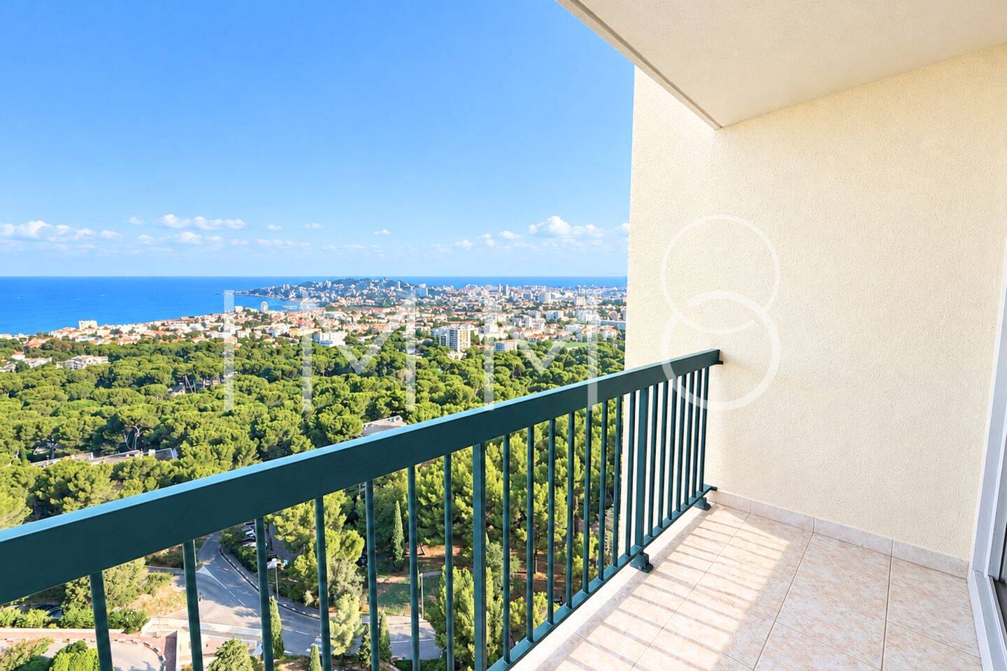 Appartement 4 pièces 104 m² · à Marseille 8ème Arrondissement · 104 m² · 1 990 €/mois