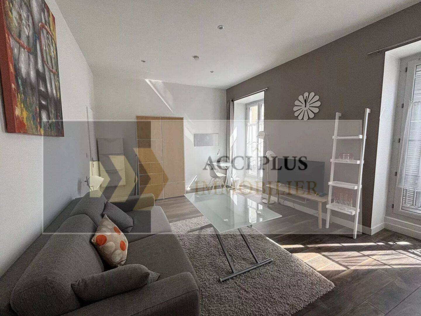 Appartement 1 pièce 22 m² · à Nîmes · 21,7 m² · 486 €