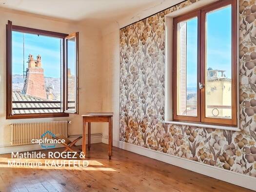 Maison à vendre 125 000 € 12 pièces 11 chambres 280 m² 152 m² de terrain Augerolles 63930