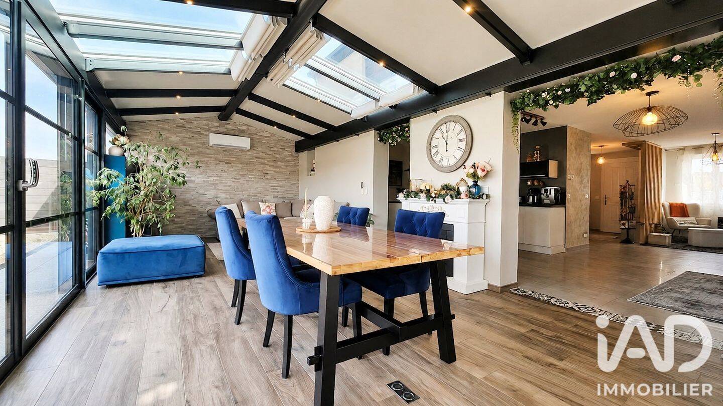 Maison 5 pièces 115 m² · à Sainte-Marie-aux-Chênes · 115 m² · 329 000 €