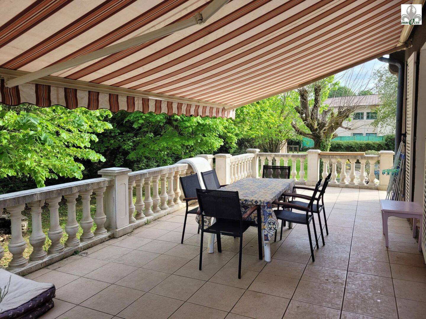Maison 7 pièces 260 m² · à Sennecey-le-Grand · 260 m² · 375 000 €