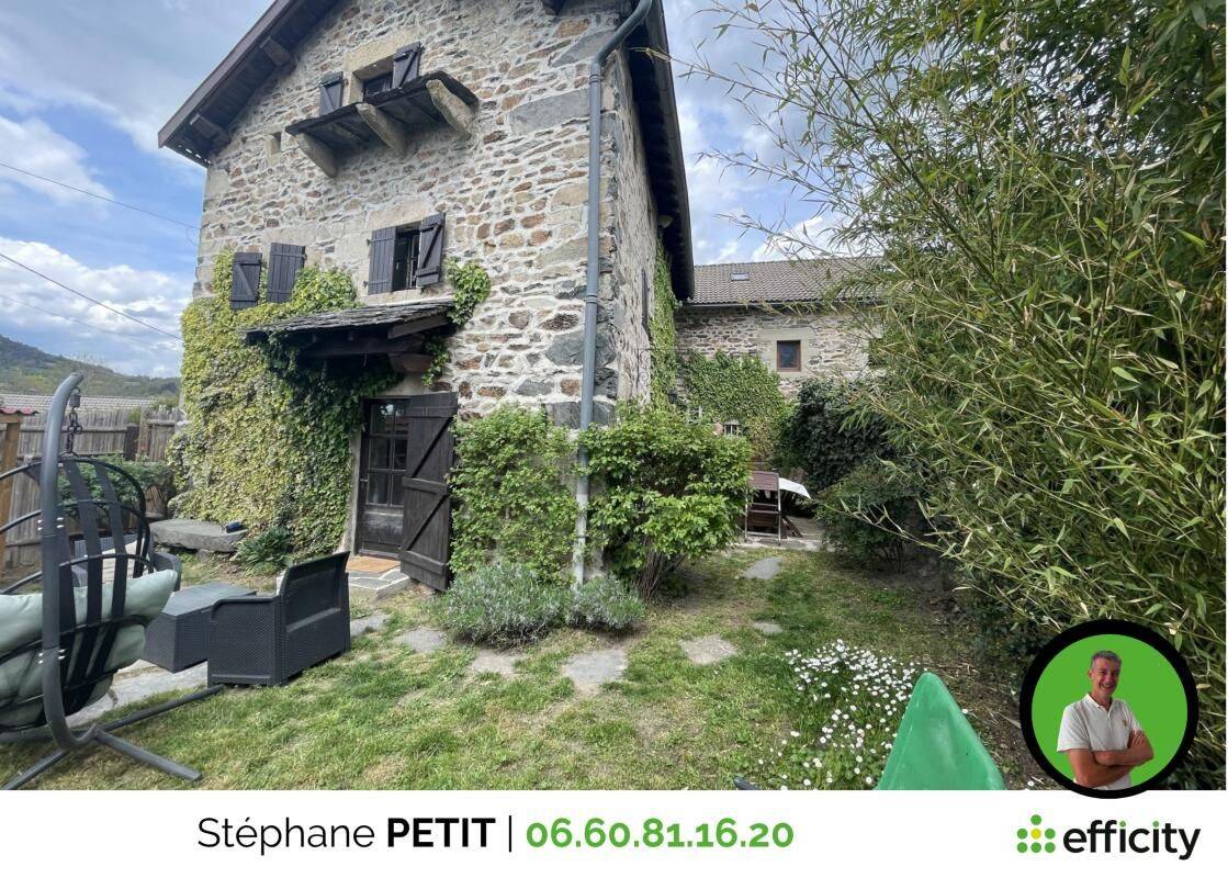 Maison 7 pièces 165 m² · à Saint-Hostien · 164,9 m² · 189 000 €