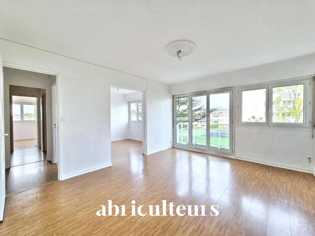 Appartement 6 pièces 84 m² · à Cognac · 84,3 m² · 890 €