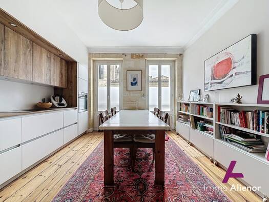 Maison à vendre 829 000 € 6 pièces 4 chambres 145,5 m² 96 m² de terrain Bordeaux 33000