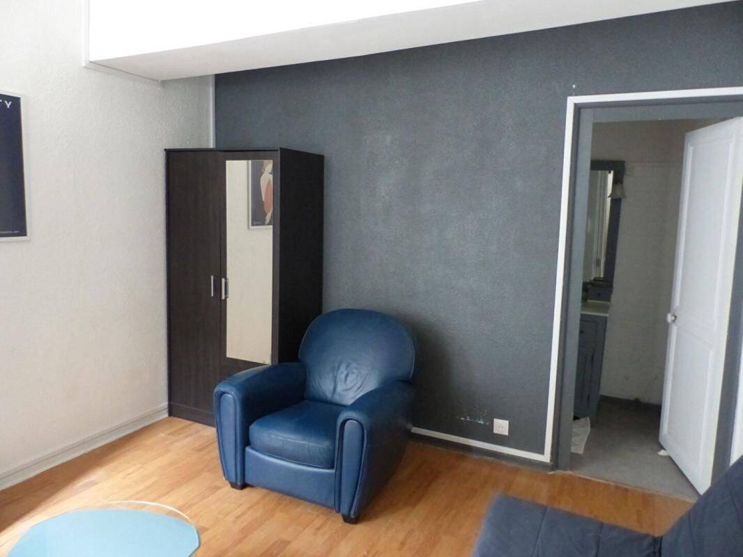 Appartement 1 pièce 31 m² · à Cosne-Cours-sur-Loire · 31 m² · 345 €