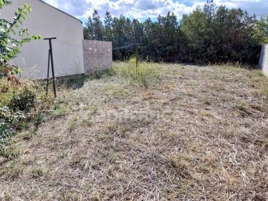 Terrain constructible à vendre 120 000 € 568 m² de terrain Capiscol Béziers 34500