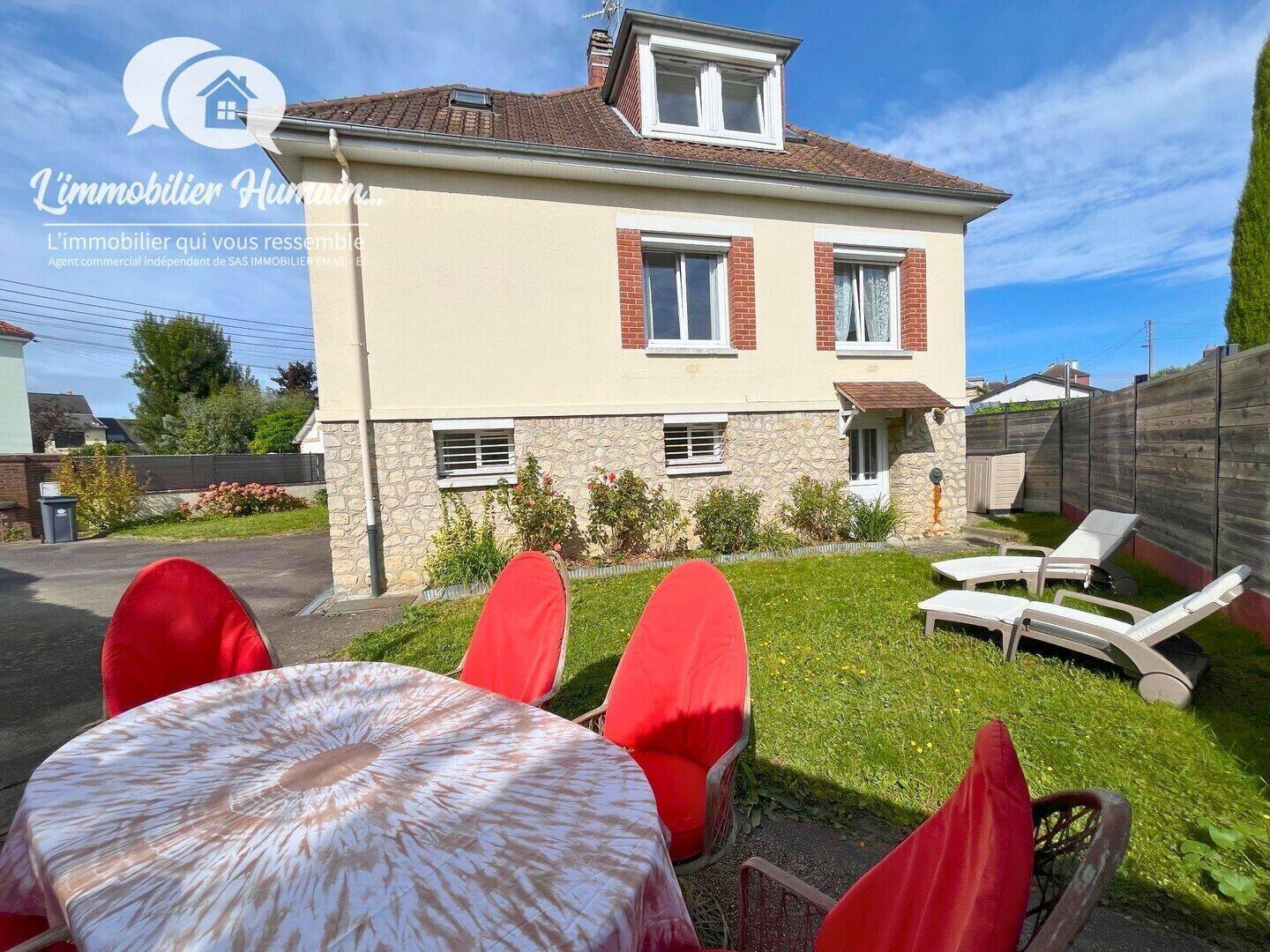 Maison 7 pièces 166 m² · à Bihorel · 166 m² · 399 000 €
