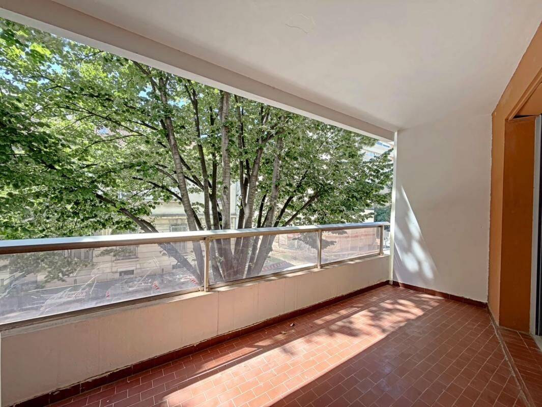 Appartement 2 pièces 57 m² · à Marseille 8ème Arrondissement · 57,3 m² · 990 €