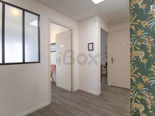 Espace bureau à vendre 265 000 € 102,7 m² de bureaux Place d'Armes Toulon 83000