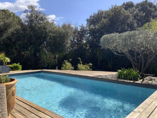 Maison de plain-pied à vendre 540 000 € 5 pièces 3 chambres 149 m² 1 202 m² de terrain Uzès 30700