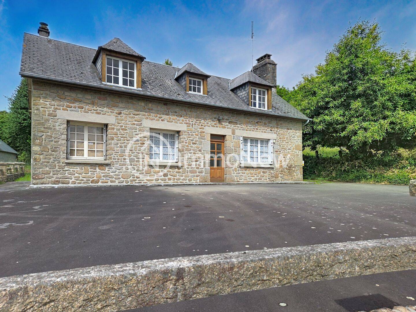 Maison 5 pièces 100 m² · à Isigny-le-Buat · 100 m² · 158 000 €