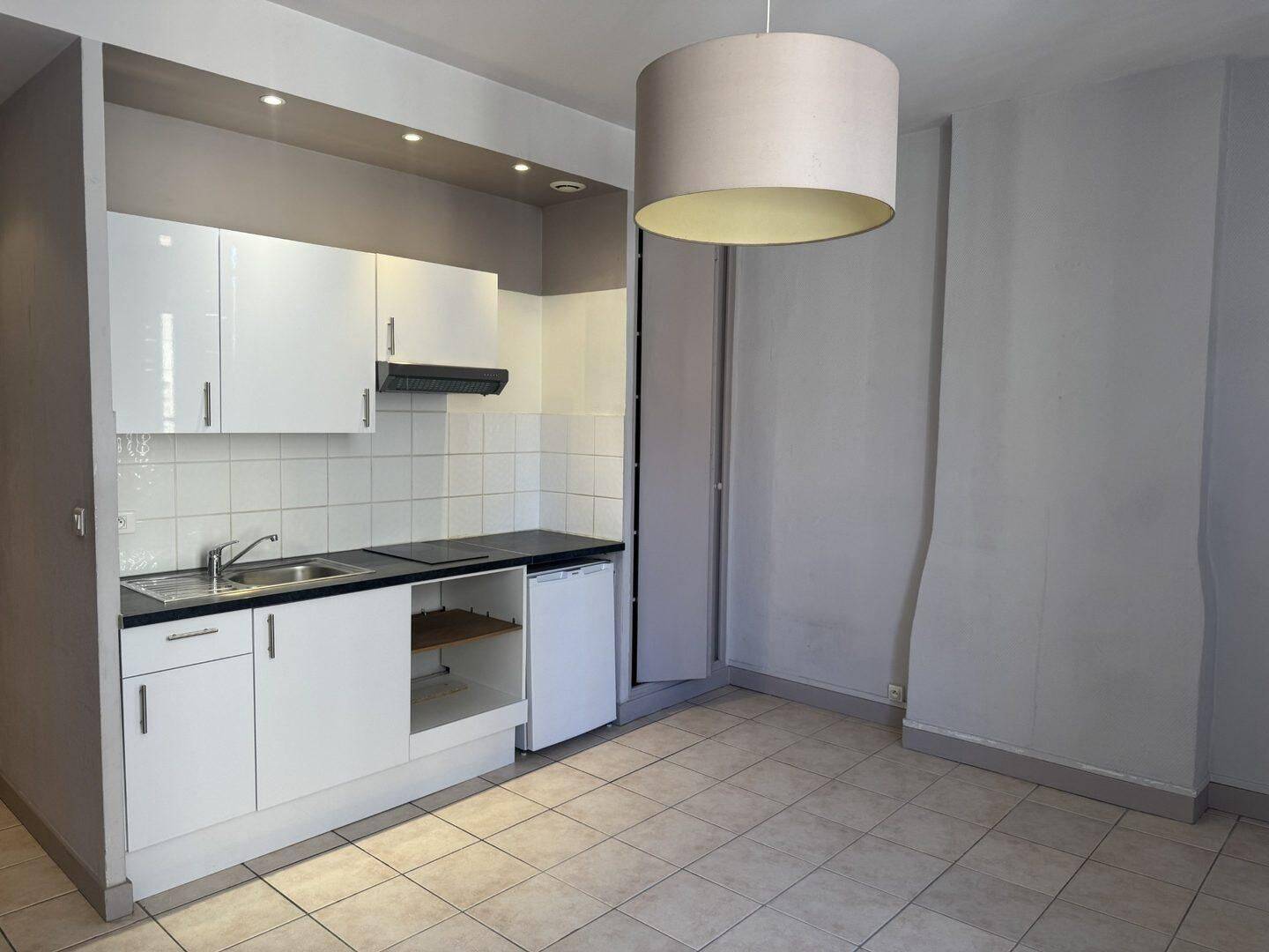 Appartement 2 pièces 36 m² · à Marseille 6ème Arrondissement · 35,5 m² · 680 €/mois