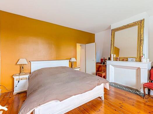 Maison à vendre 499 500 € 9 pièces 4 chambres 247 m² 4 410 m² de terrain Portets 33640