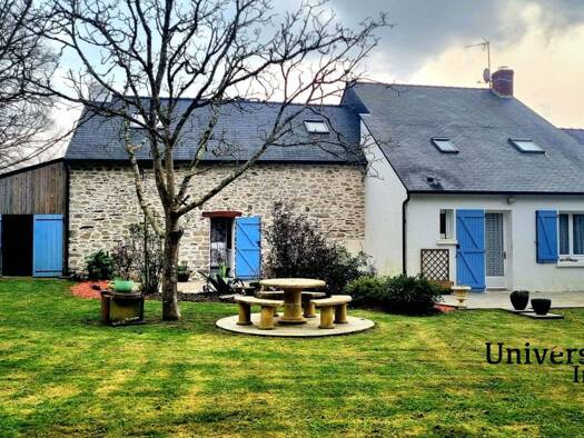 Maison à vendre 323 950 € 7 pièces 3 chambres 150 m² 780 m² de terrain Notre-Dame-des-Landes 44130